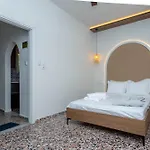 Pteleo Apartment *