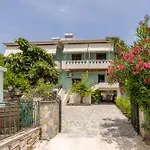 Apartment Pteleo