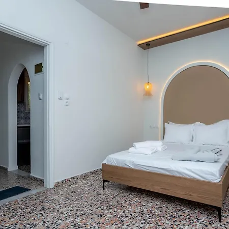 Pteleo Apartment *